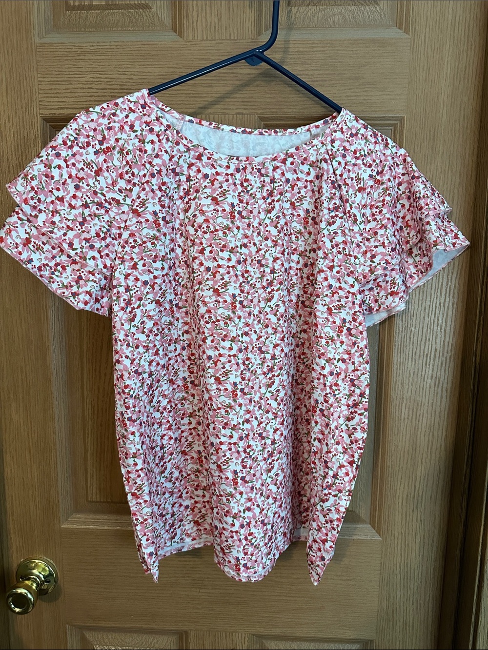 Floral Flutter Sleeve Blouse in Light Pink